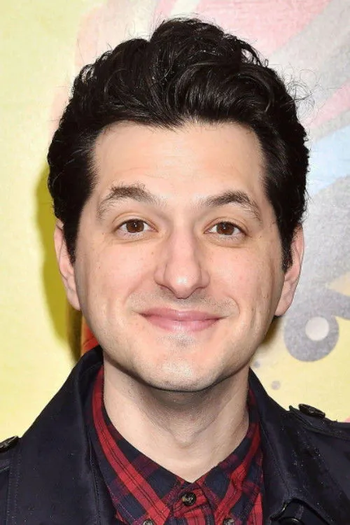 Ben Schwartz Oyuncu Profil Görseli
