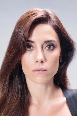 Cansu Dere Oyuncu Profil Görseli
