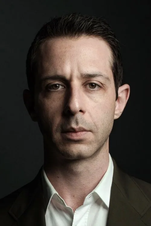 Jeremy Strong Oyuncu Profil Görseli