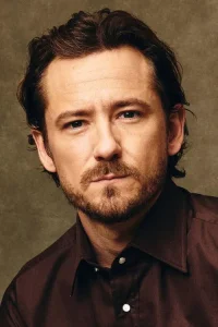 Lewis Pullman Oyuncu Profil Görseli