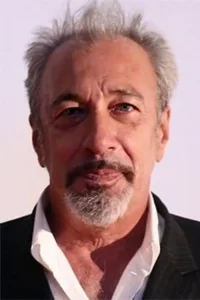 Umur Turagay Yönetmen Profil Görseli